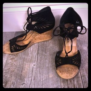 Dolce Vita Lina cutout, cork wedge